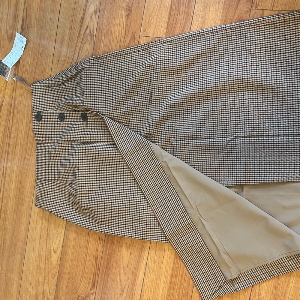 Uniqlo Brown Plaid Skirt with Button Detail